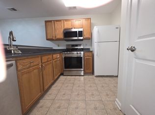 6600 Lake Park Dr APT 204, Greenbelt, MD 20770