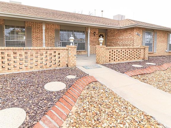 3rd image of 6812 La Cadena Dr