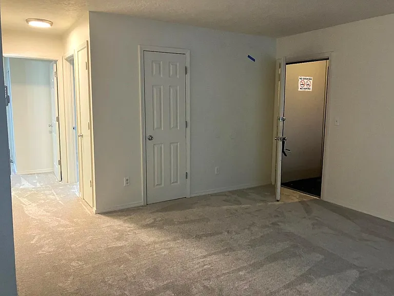 2700 SE Courtney Ave — Photo 12