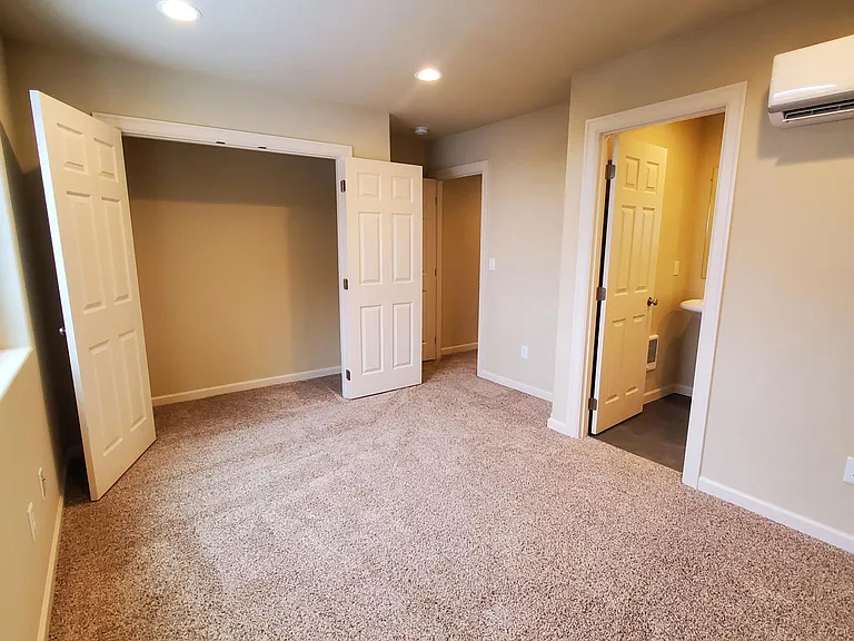 210 W Greenfield Ave #2 — Photo 9