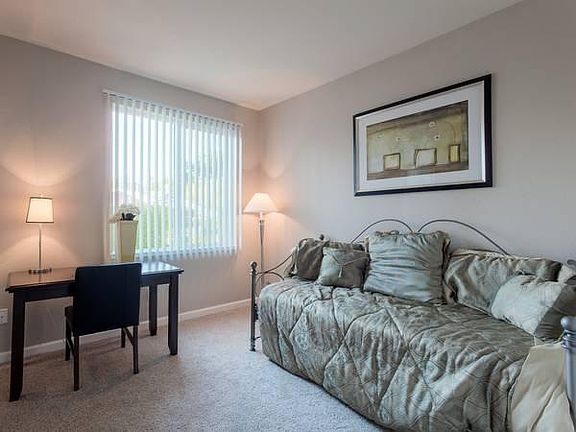 3rd image of 6518 Cotton Wood Cir APT I