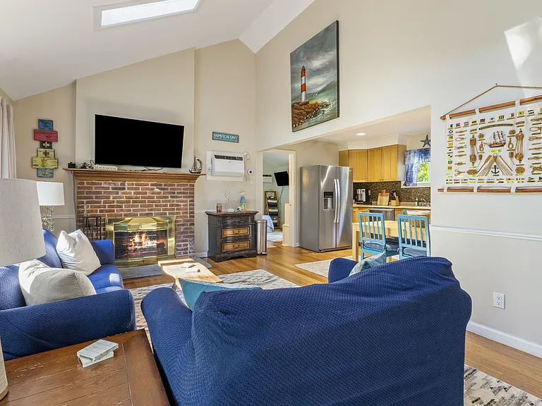 21 Duvall Dr — Photo 8