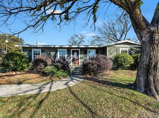 324 W Pecan St, Hurst, TX 76053