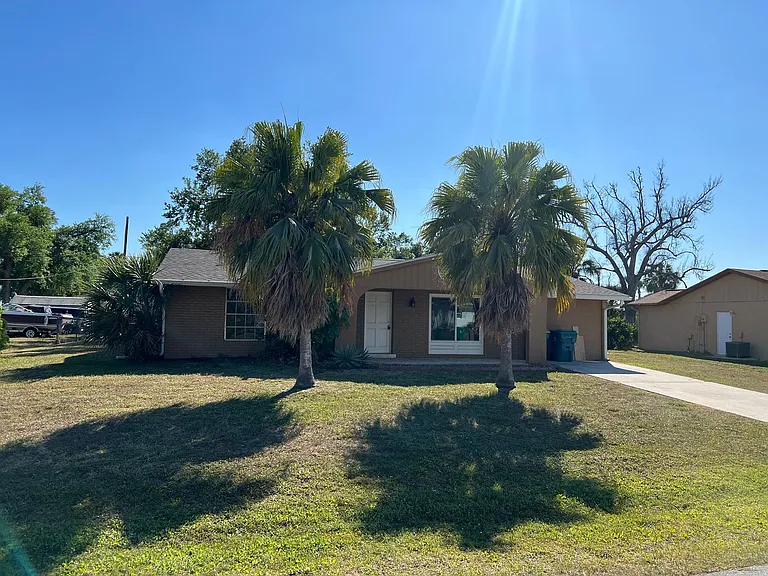 2443 Duke Ln — Photo 31