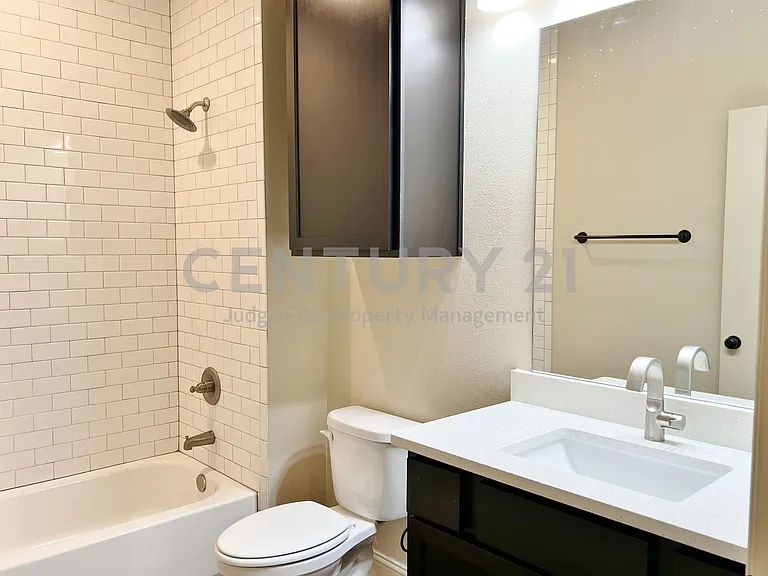1312 W Jefferson St #5 — Photo 9
