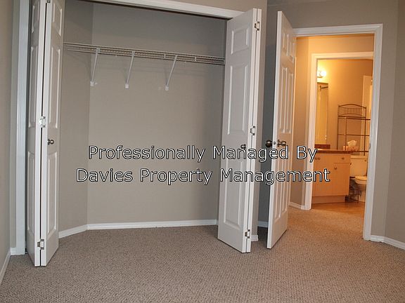 5th image of 219 33rd St #4309