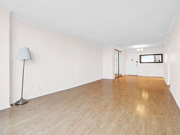 4th image of 118-18 Union Tpke APT 17E