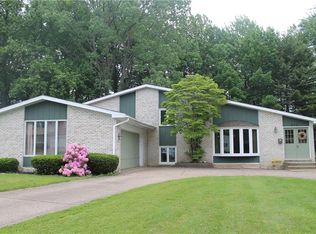 4331 Aaron Rd, Erie, PA 16511