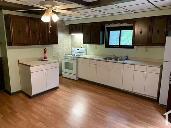 4118 Greensprings Ave, West Mifflin, PA 15122