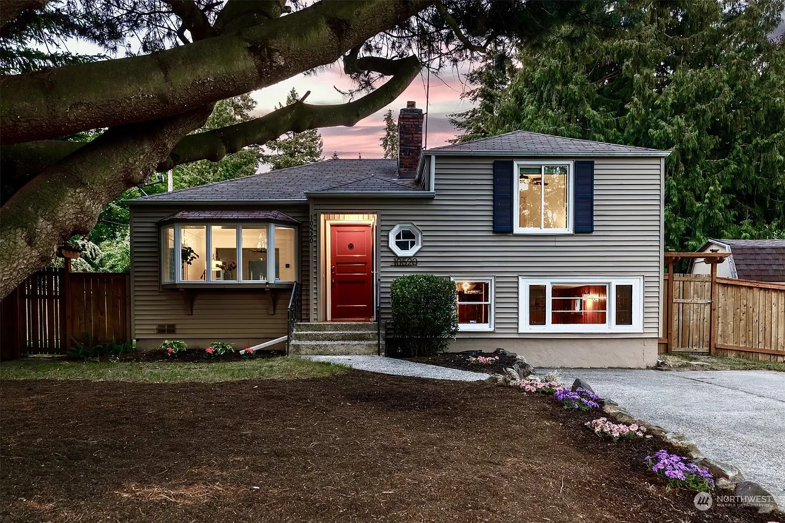 10520 19th Avenue NE photo 1