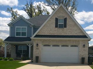452 Arbor Ln, Wood Dale, IL 60191