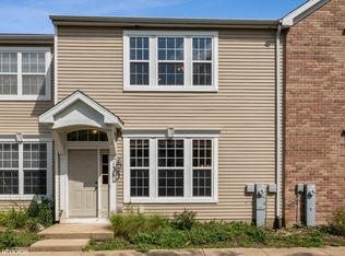 131 Springbrook Trl S, Oswego, IL 60543