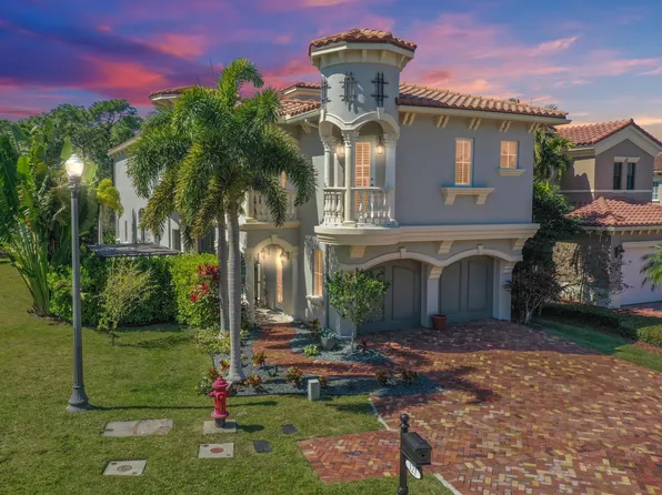 121 SE Via Sangro, Port St Lucie, FL 34952