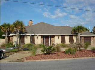 933 Aquamarine Dr, Gulf Breeze, FL 32563