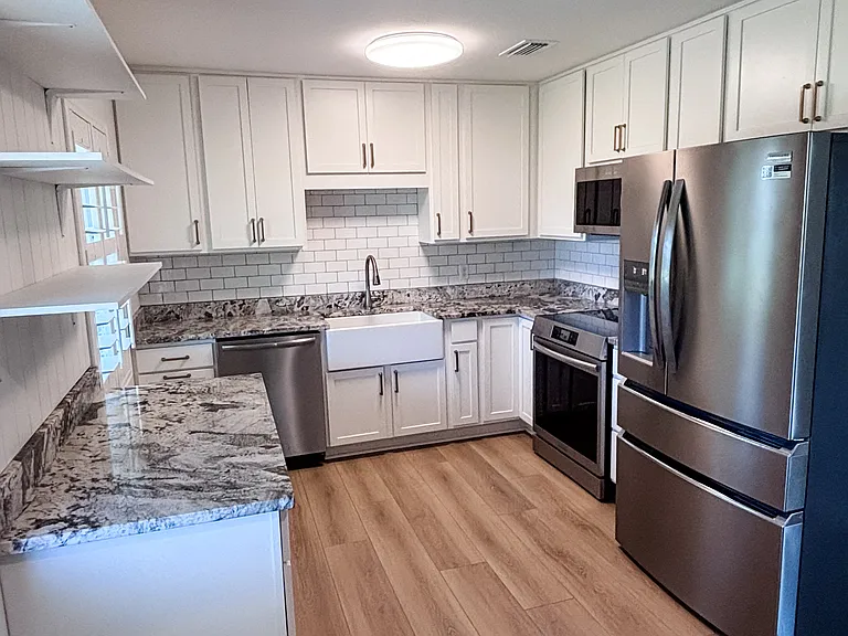 4005 W 24th St — Photo 2