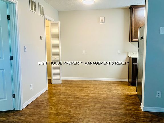 5th image of 1466 Palm Ave APT 5