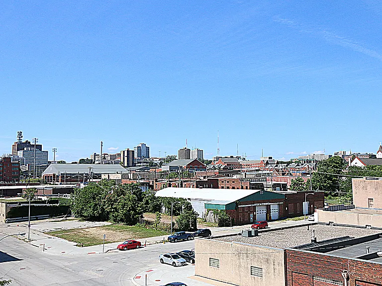Nichol Flats — Photo 22