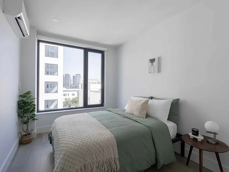 RSV-8G-Bedroom-13-600KB