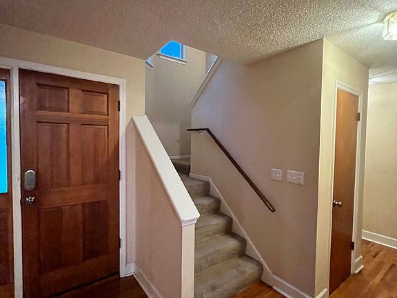 5th image of 257 Starmount Dr
