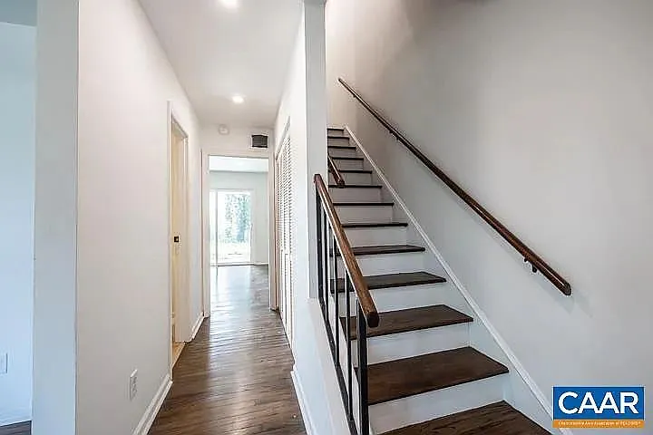 800 Ridge St — Photo 4