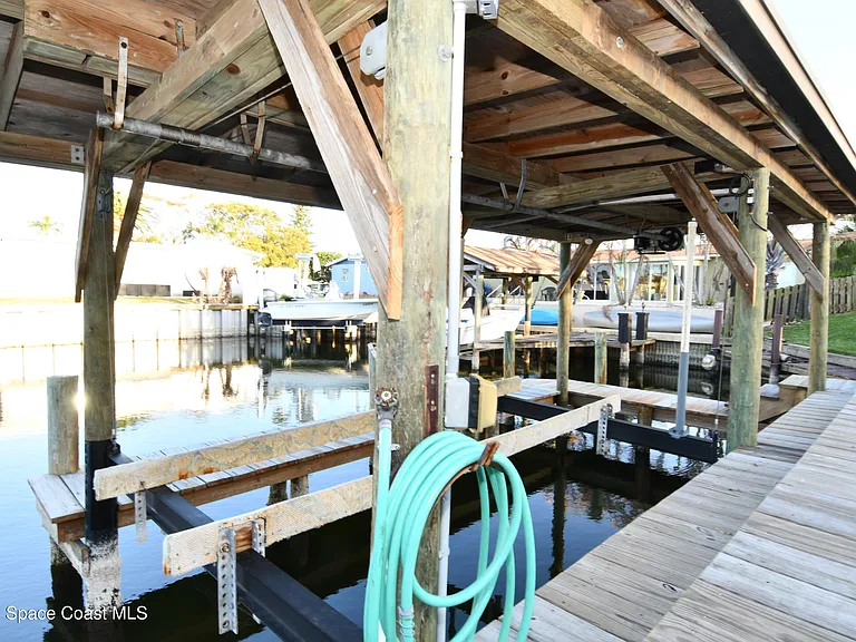 405 Sparrow Dr — Photo 40