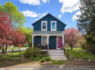 17 Olympia St, Easthampton, MA 01027