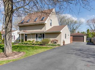 14 Terrace Ln, Lake Zurich, IL 60047