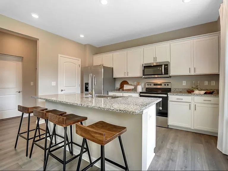 4134 Silver Oak Way — Photo 5