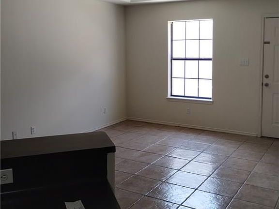 3rd image of 705 S 11th St