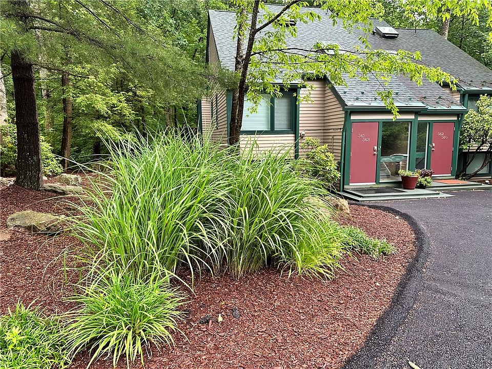 1st image of 561 Laurel Pond Dr