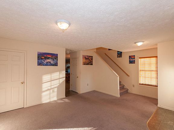 4th image of 87 Pinnacle Ln