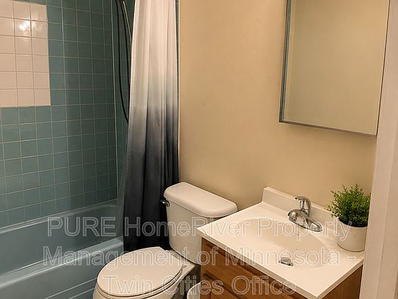 4th image of 840 Beech St APT 1