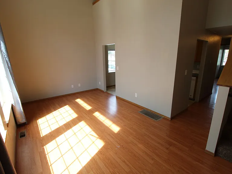 2217 N Hamilton St — Photo 22