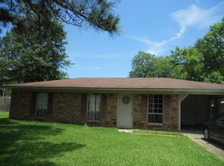 89 Sullivan St, Morton, MS 39117