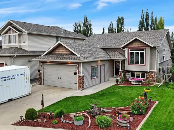 52 W Irving Cres, Red Deer, AB T4R 3R9