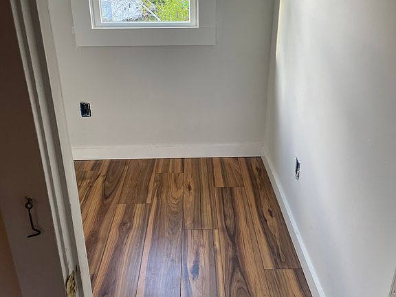 5th image of 846 Keene Rd #2
