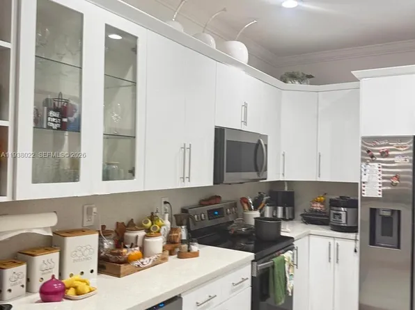 7200 NW 177th St APT 106-7, Hialeah, FL 33015