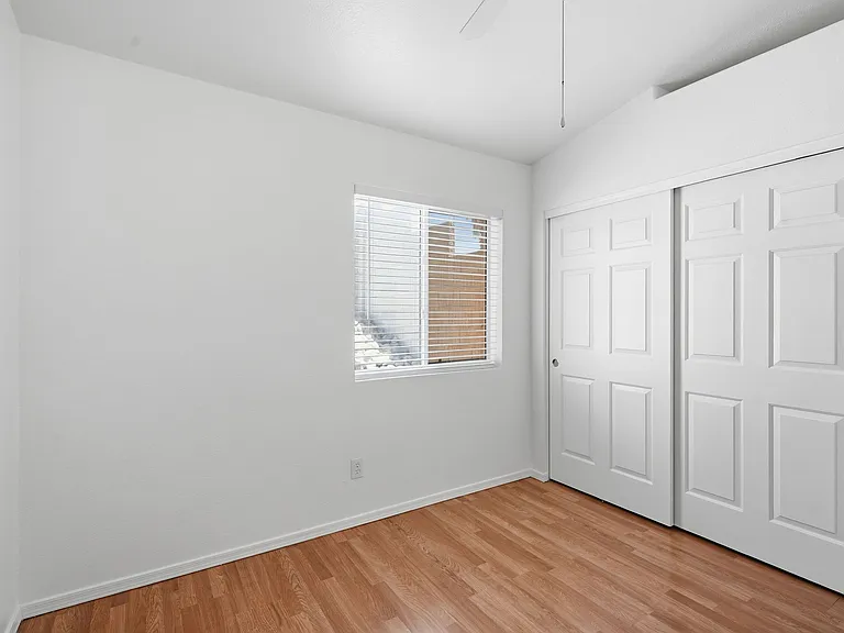 1302 E Michelle Dr — Photo 20