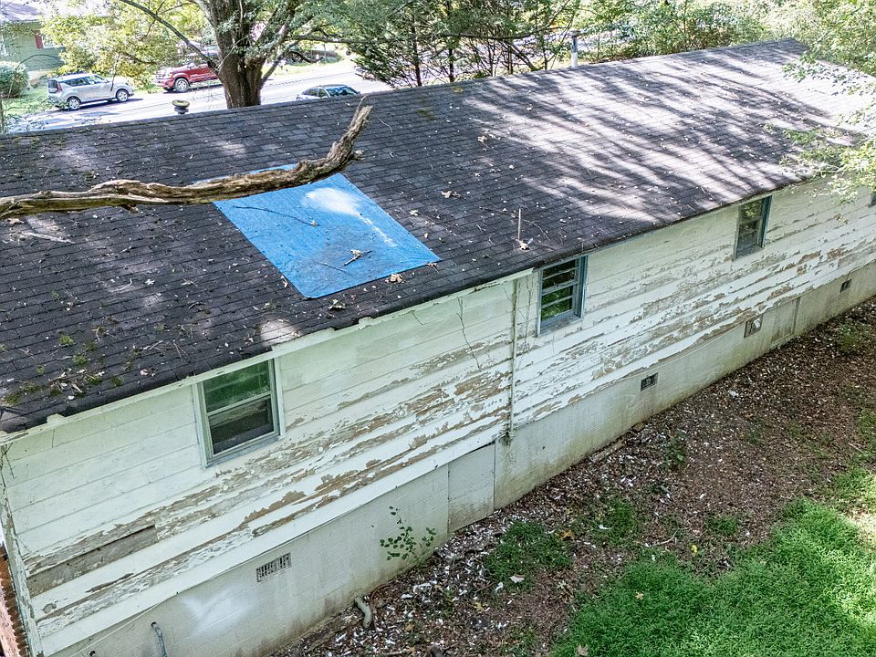 2nd image of 3819 Hamilton Mill Ln