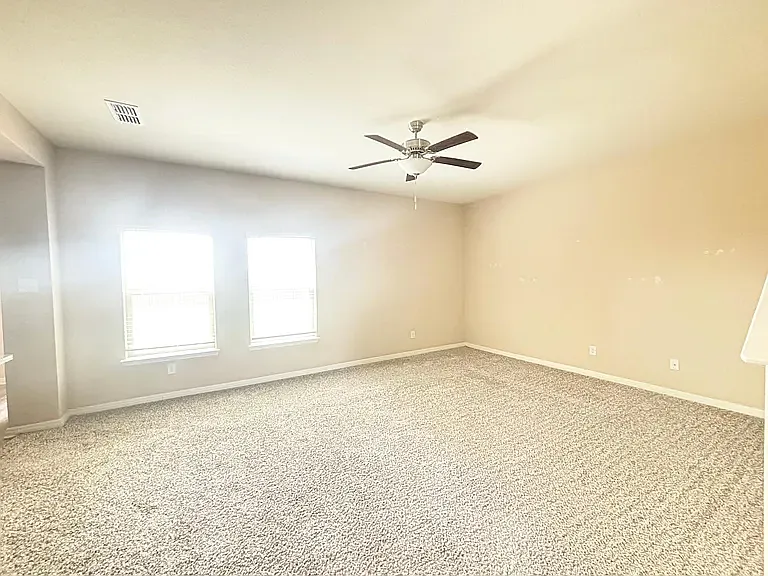 3237 Bowen St — Photo 13