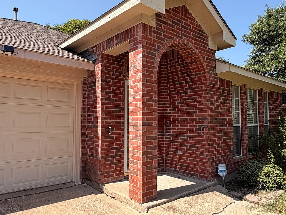 3207 Scenic Glen Dr