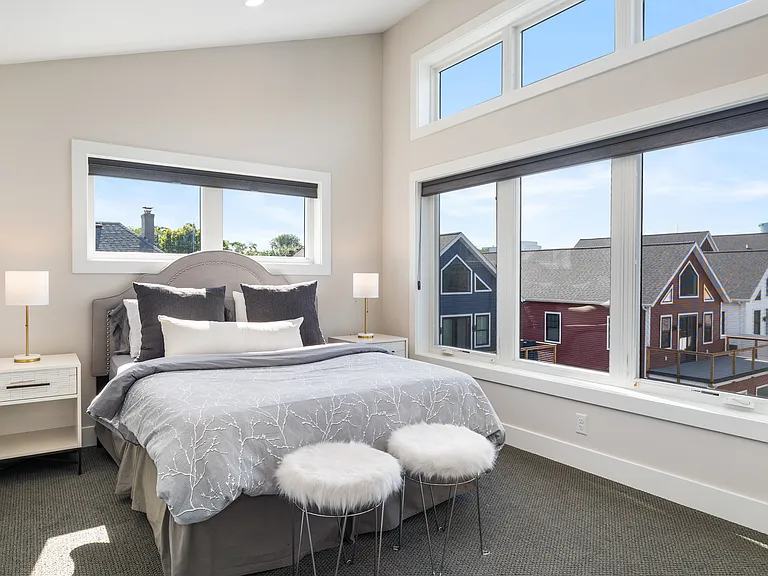635 Fairview Ave NE #1 — Photo 13