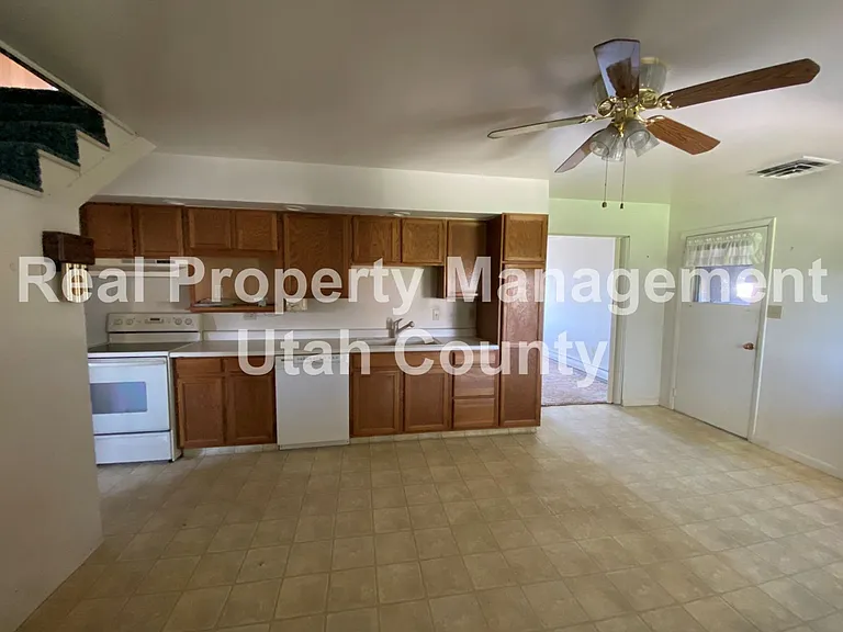 1285 W Utah Ave — Photo 10
