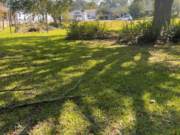 1303 W Pine St, Hattiesburg, MS 39401