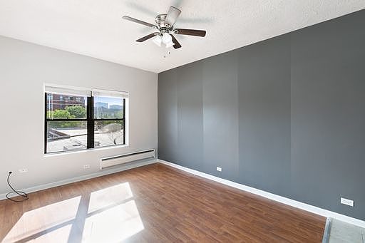 2nd image of 4555 N Malden St APT 312