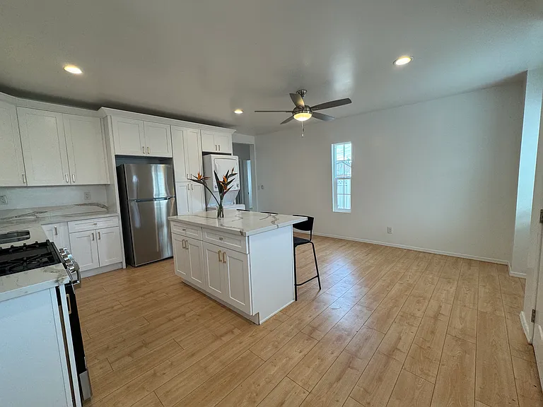 7529 La Salle Ave #1 — Photo 4