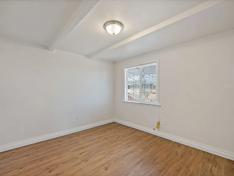 324 S 4th St #326 — Photo 22