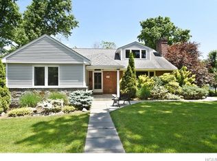 32 Woodbrook Rd, White Plains, NY 10605