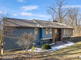 N1947 Forest Ridge DRIVE, La Crosse, WI 54601