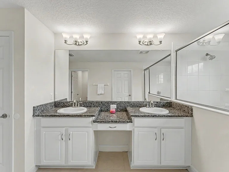 12969 Burns Dr — Photo 19